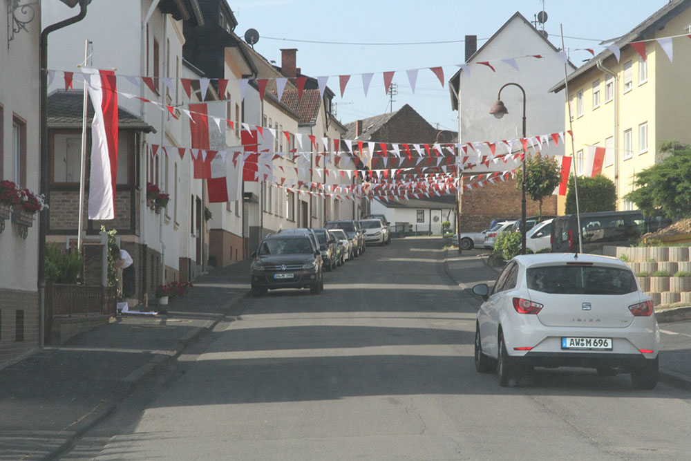 fronle17_008.jpg