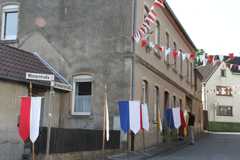 fronle17_012.jpg