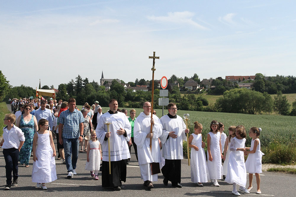 fronle17_050.jpg