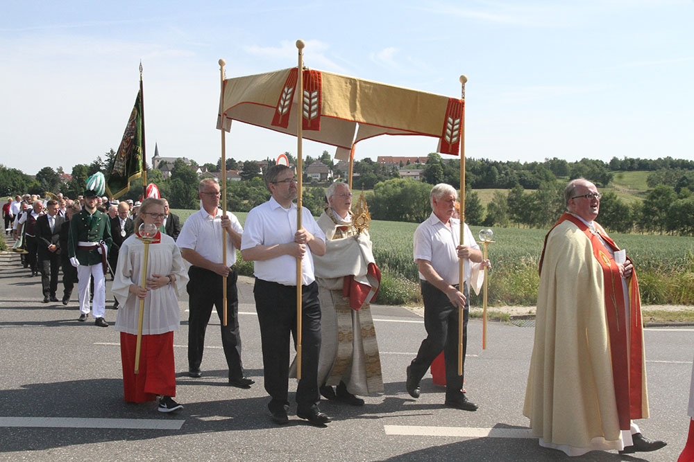fronle17_056.jpg